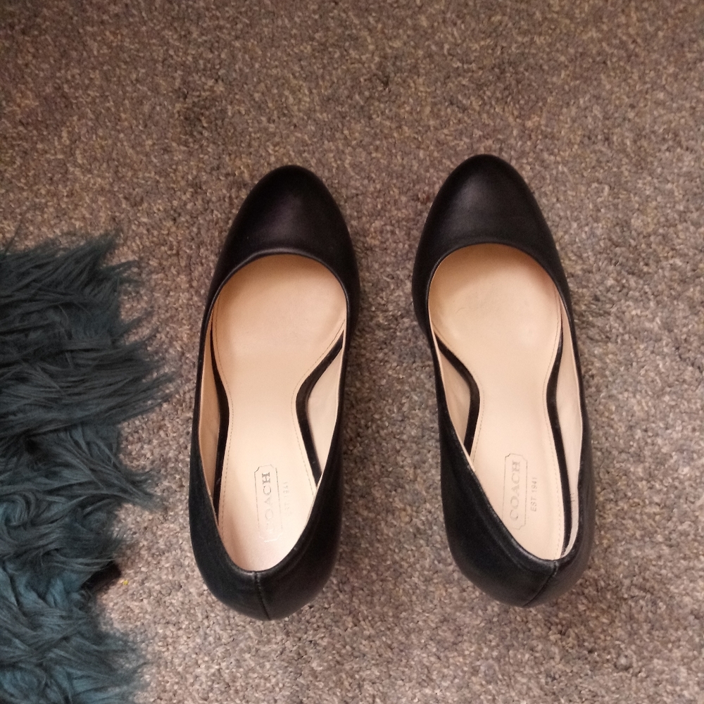 Coach Heels - Picture 2 of 7